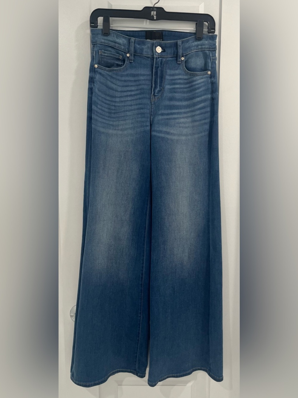 WHITE HOUSE BLACK MARKET High-Rise Wide Leg Jeans, Size 2